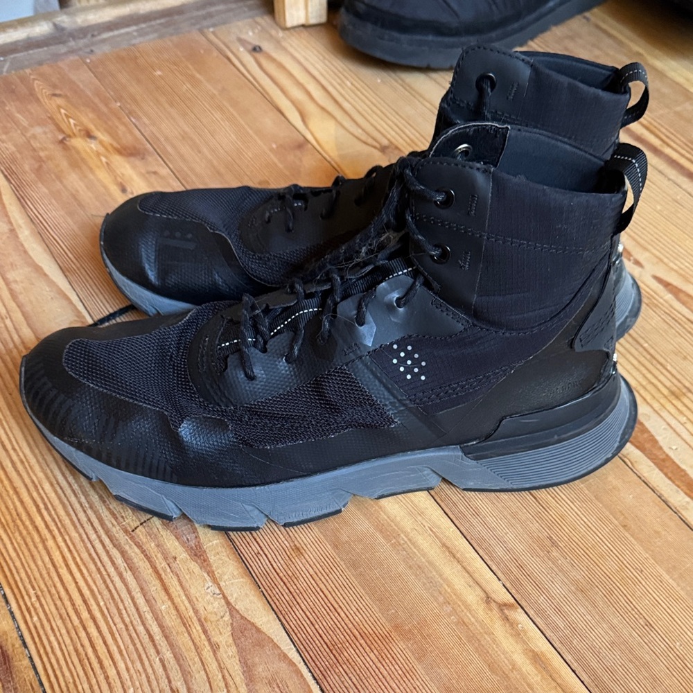 Black sorel kinetic  High-Top Men's Sneakers